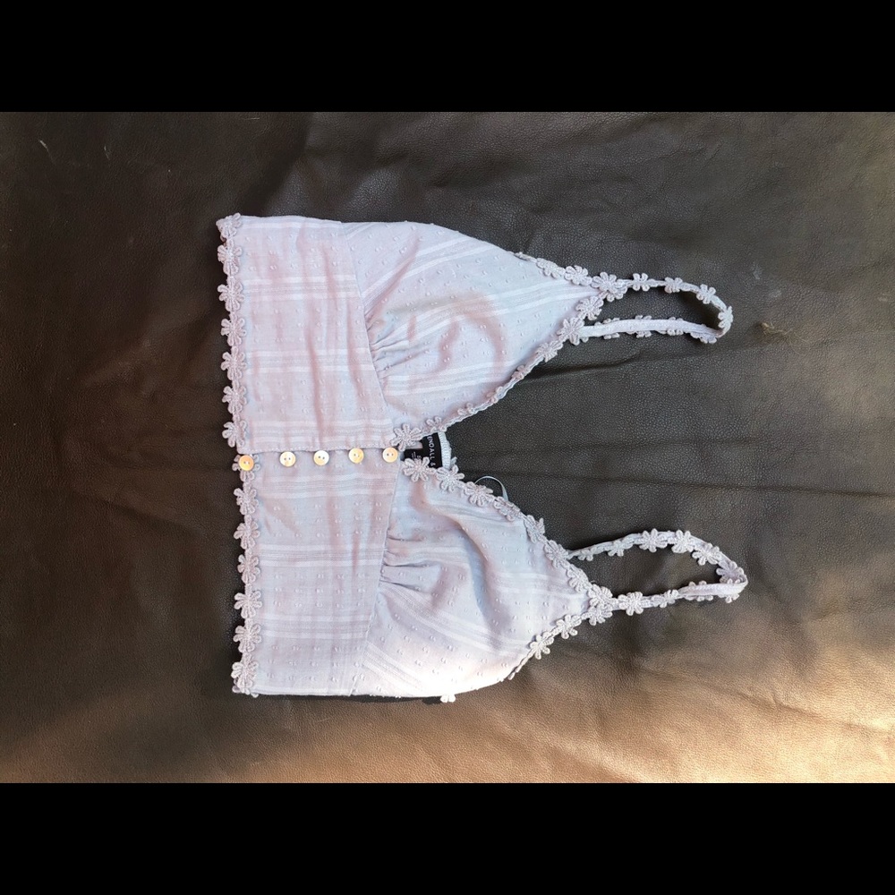 Pacsun Kendall and Kylie daisy crop top